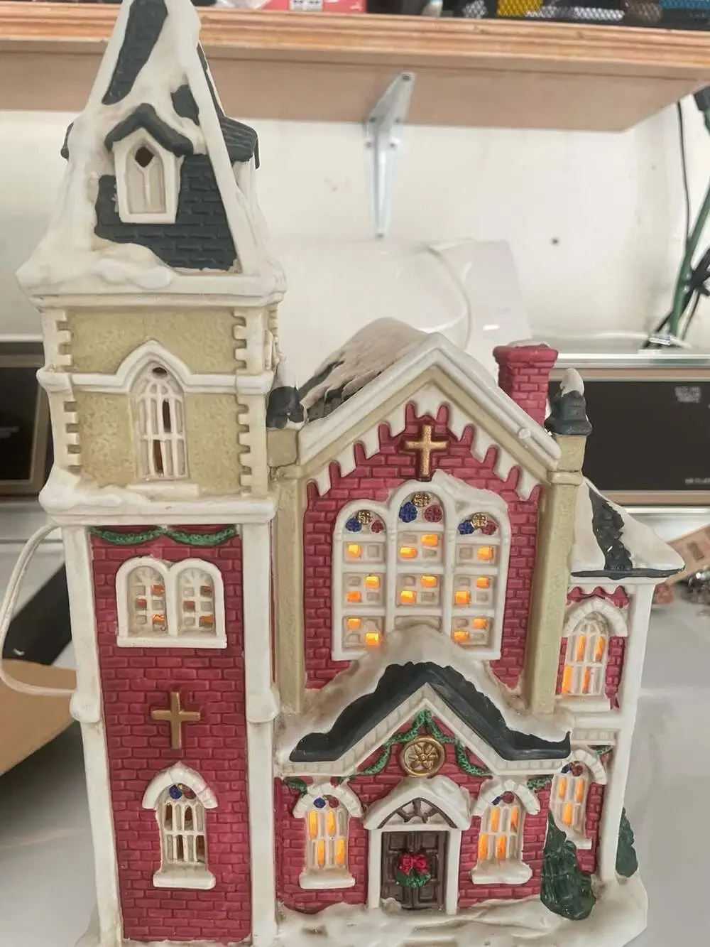 Village Square 1998 Christmas Lighted Church Decor